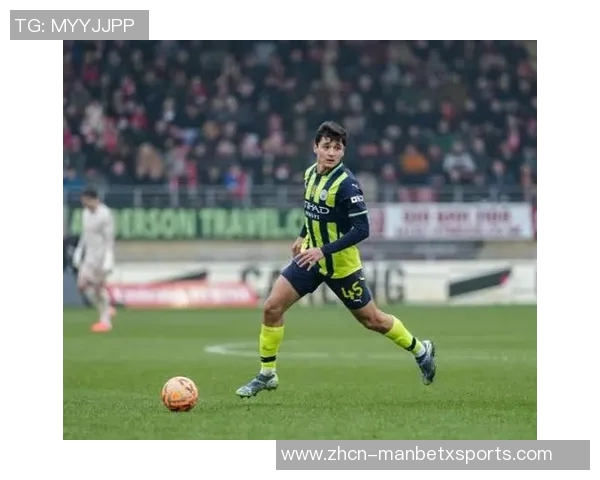 曼城因胡桑诺夫出色表现推迟引进右后卫计划