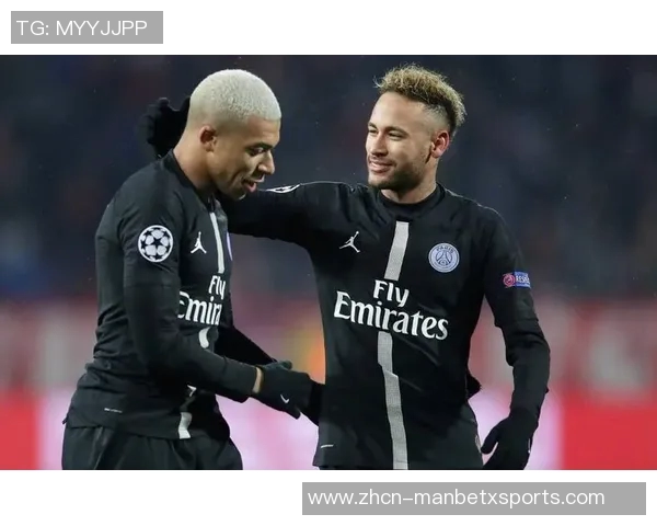 字母哥澄清与巴萨和大巴黎会面传闻坚持训练不受影响 字母哥澄清与巴萨和大巴黎会面传闻坚持训练不受影响