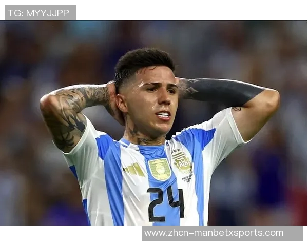 阿根廷国家队宣布恩佐因右膝滑膜炎缺席巡回赛名单调整