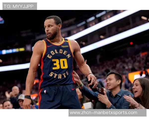 库里谈无球掩护的重要性以提升科尔进攻体系的效率与团队配合