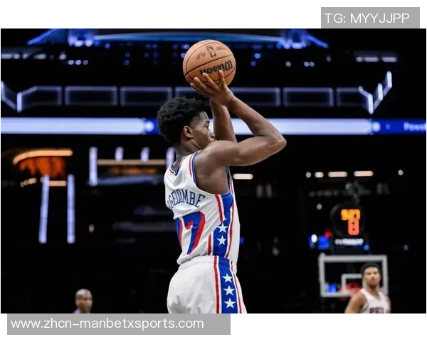 菜鸟球员埃奇库姆表现出色贡献26分状元秀状态低迷仅得2分小杨8分钟未能得分 菜鸟球员埃奇库姆表现出色贡献26分状元秀状态低迷仅得2分小杨8分钟未能得分