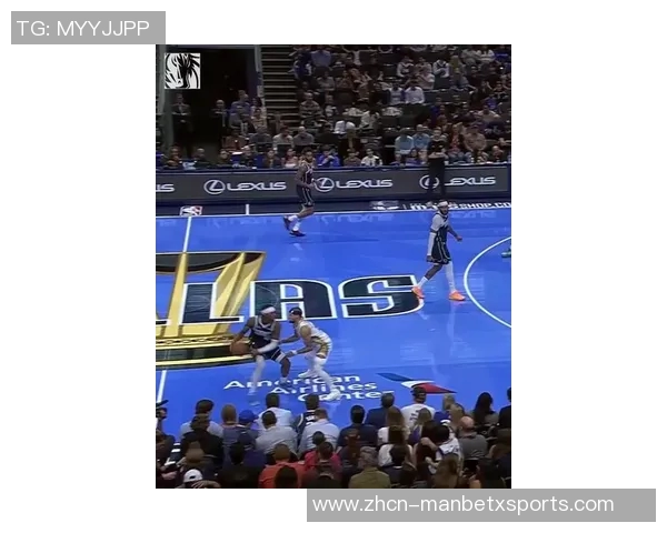 东契奇训练时单脚投三分球10米远险些命中引发里夫斯惊叹 东契奇训练时单脚投三分球10米远险些命中引发里夫斯惊叹