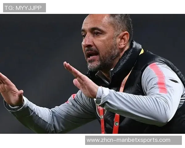 孙兴慜携快船定制球衣展现笑容梦幻联动引发球迷热议